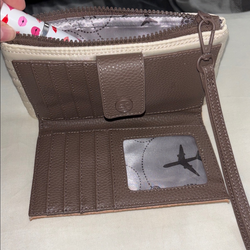 Samantha Brown ToGo Quilted RFID Travel Wallet - Taupe Colorblock - Picture 5 of 7